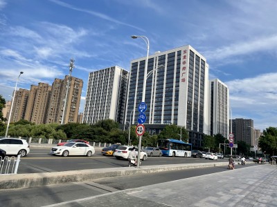 云龙华府广场，开发商自持办公楼50至1400平米，招商直租！
