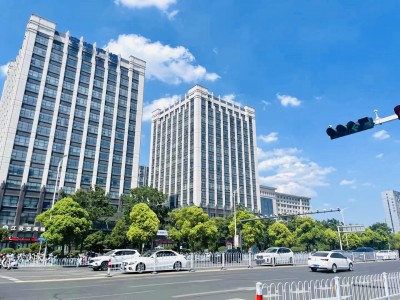 招商直租！宝龙广场 一流物业服务，欢迎各大企业入驻！